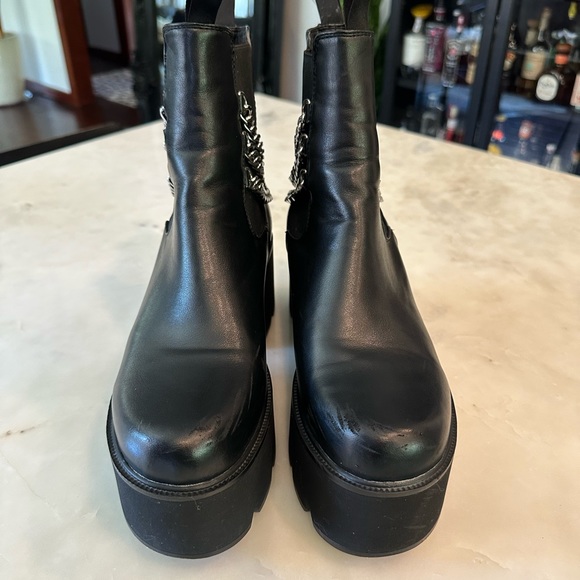 Lamoda Blackout Platform Boot - Picture 7 of 7